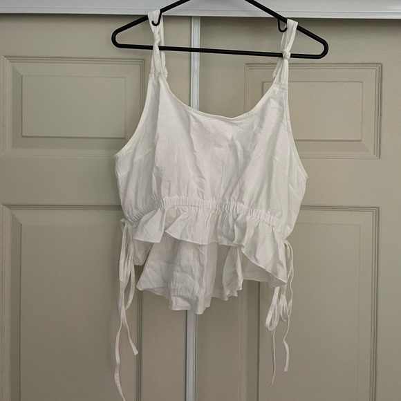 NWOT White Cropped Tank Top - Picture 2 of 2